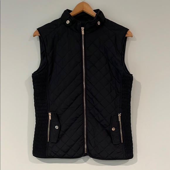 Blue Rain Jackets & Blazers - BLUE RAIN Quilted Full Zip Puffer Vest Women’s Medium Black Gold Pockets